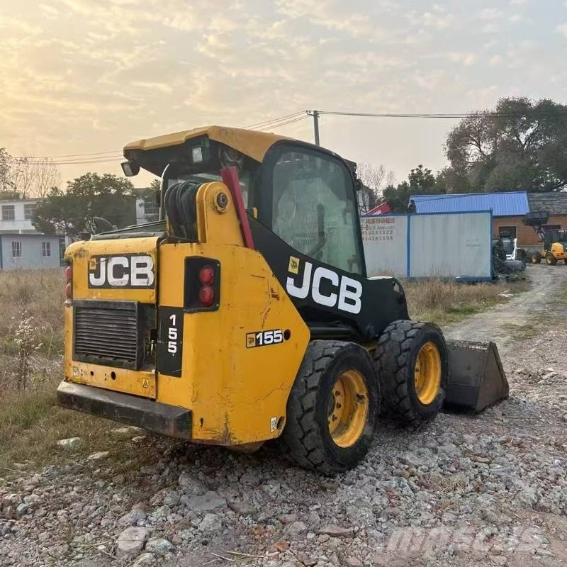 JCB 155 Kompaktlaadurid