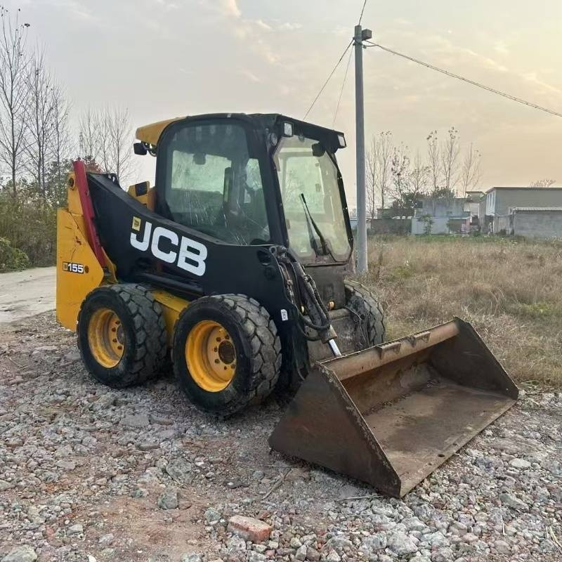 JCB 155 Kompaktlaadurid