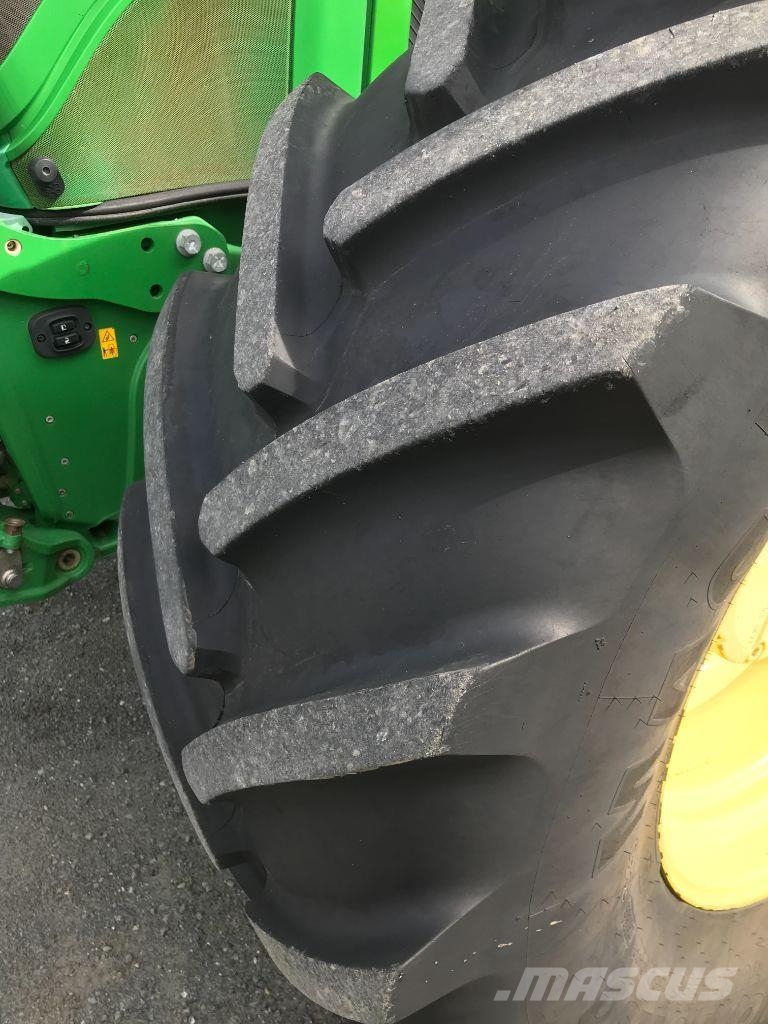 John Deere 6230 R Traktorid