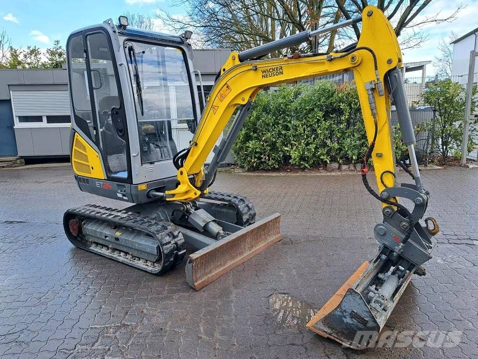 Wacker Neuson ET 24 حفارات زحافة