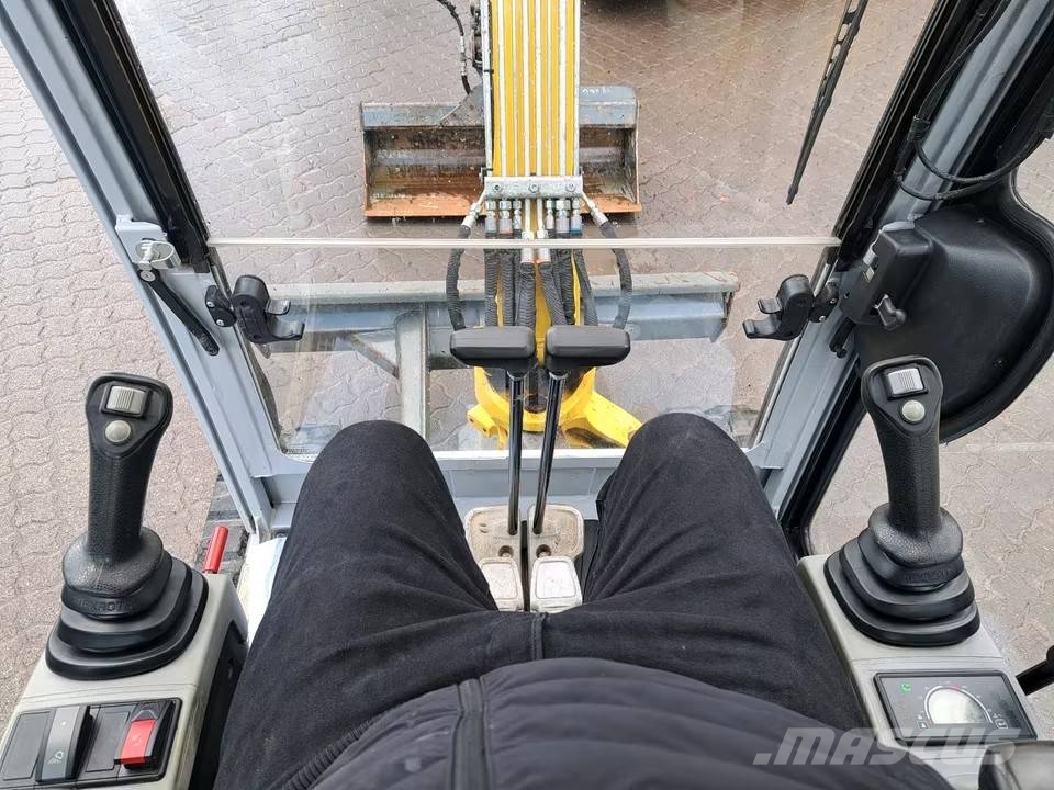 Wacker Neuson ET 24 حفارات زحافة