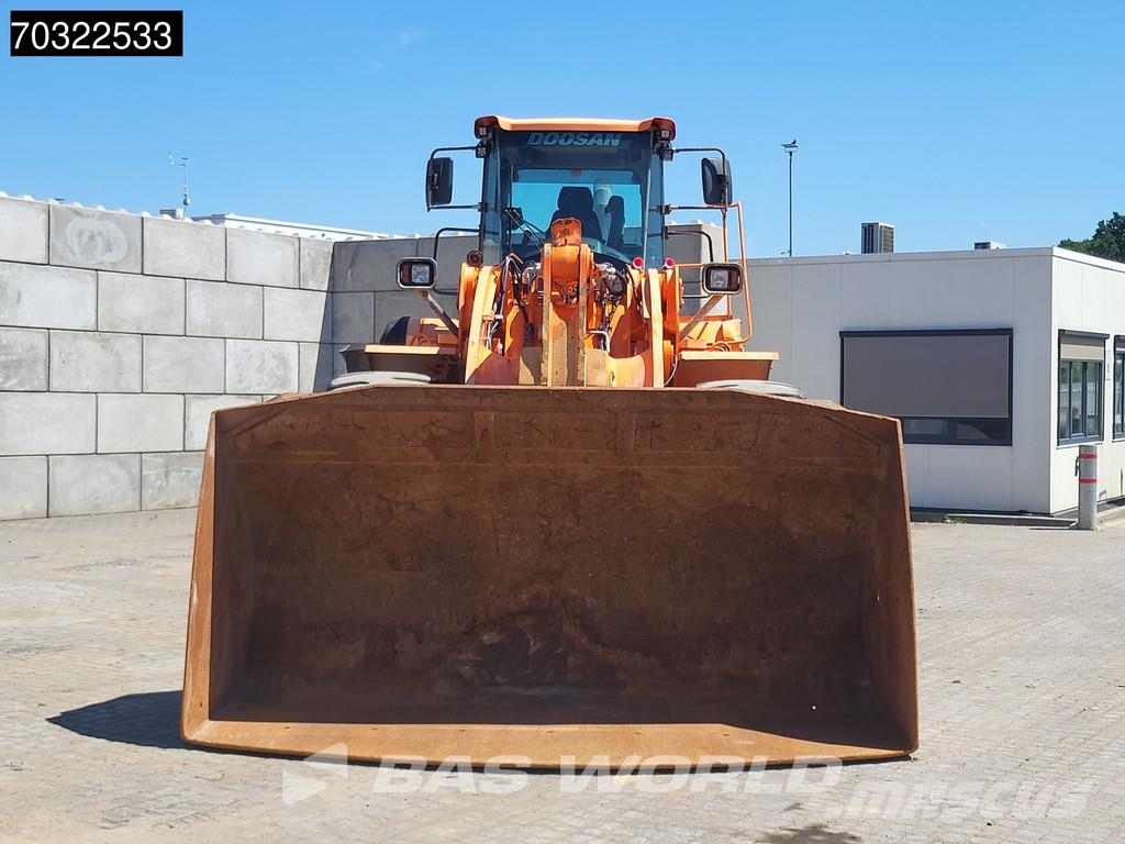 Doosan DL550 -5 Incarcator pe pneuri