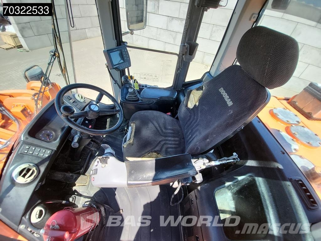 Doosan DL550 -5 Колесни товарачи