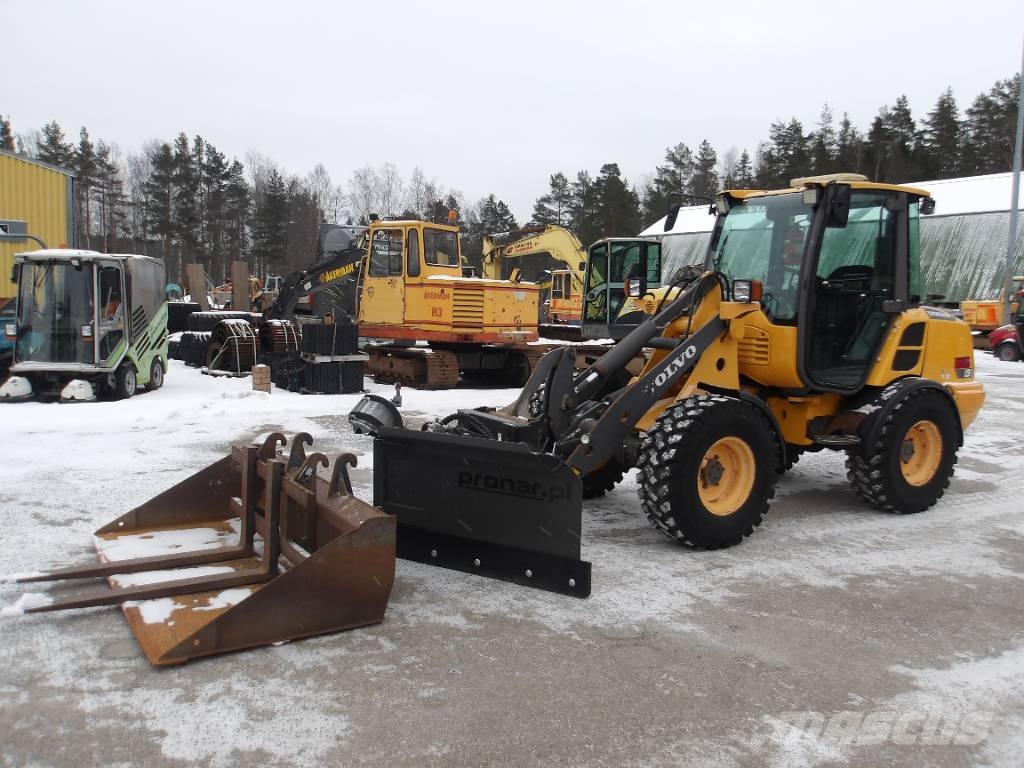 Volvo L 25 F 휠로우더