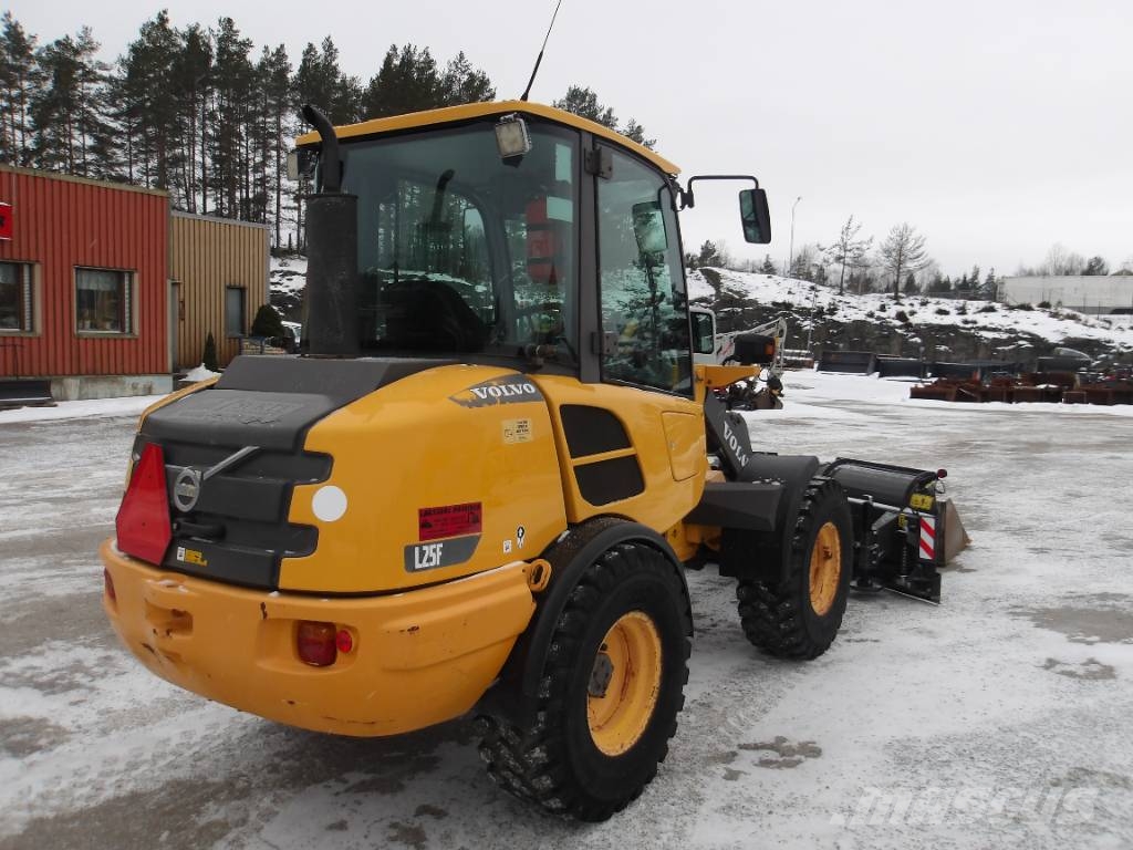 Volvo L 25 F 휠로우더