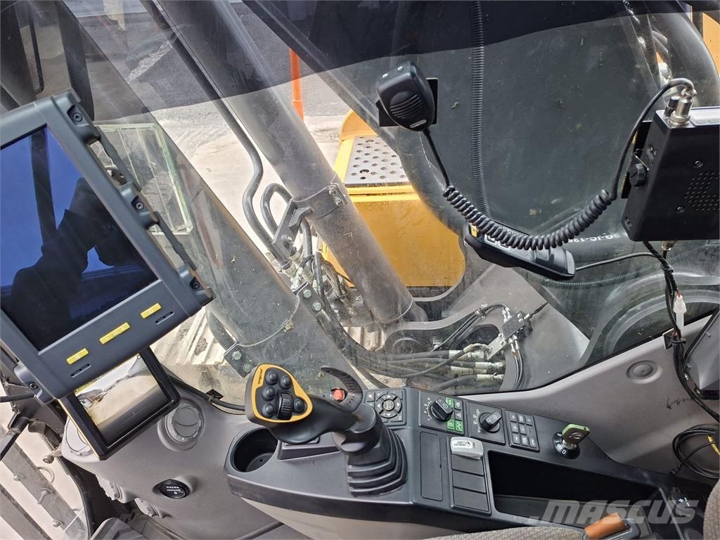 Volvo EC220EL -HYVÄT VARUSTEET- Pásová rýpadla