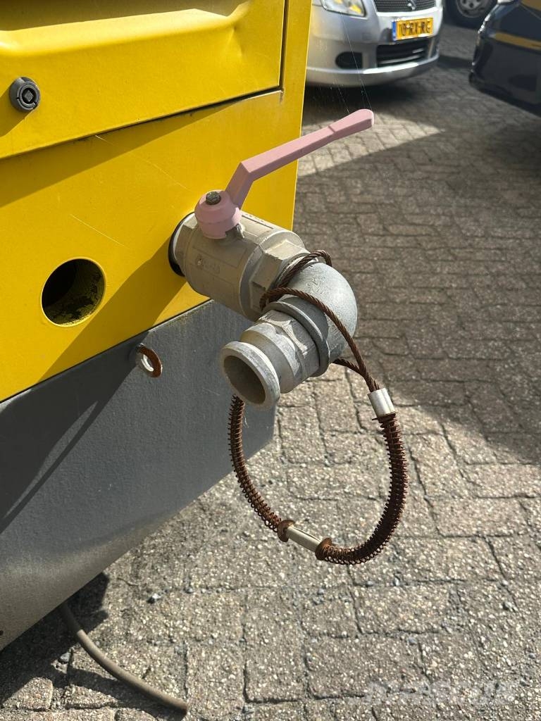 Atlas Copco XAS 746 CD Компресори