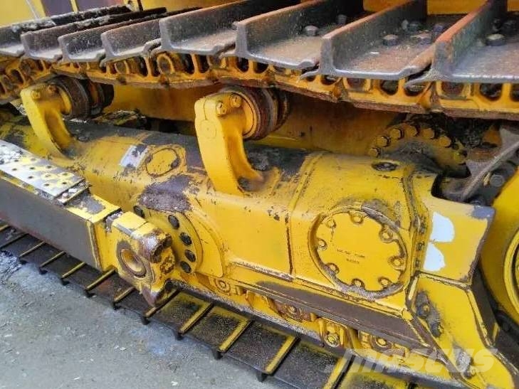 Komatsu D 85 E Vikšriniai buldozeriai