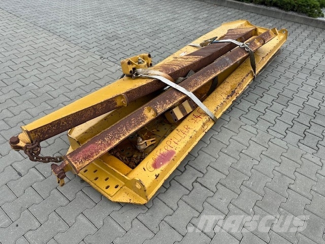 CAT 745 TAIL GATE Wozidła przegubowe