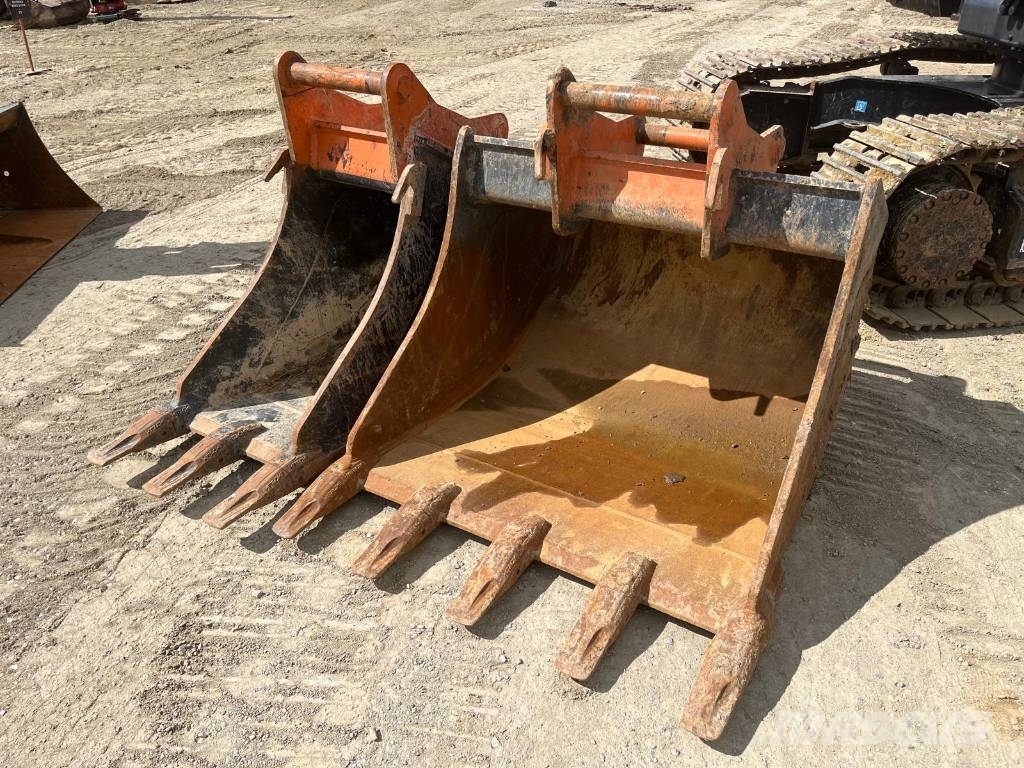 Hitachi ZX180LCN-7 Escavadeiras de esteiras