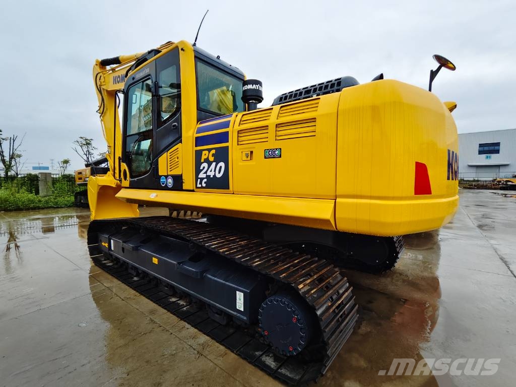 Komatsu PC240 Kāpurķēžu ekskavatori