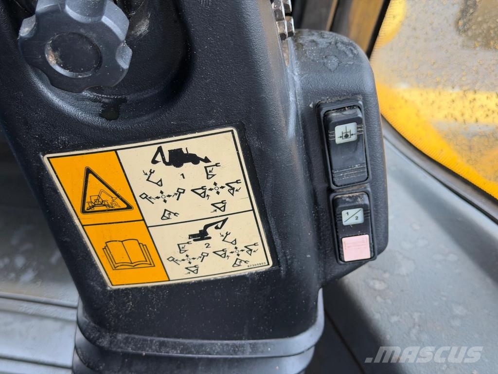 New Holland B110BTC Graaf Laadcombinatie Backhoe loaders