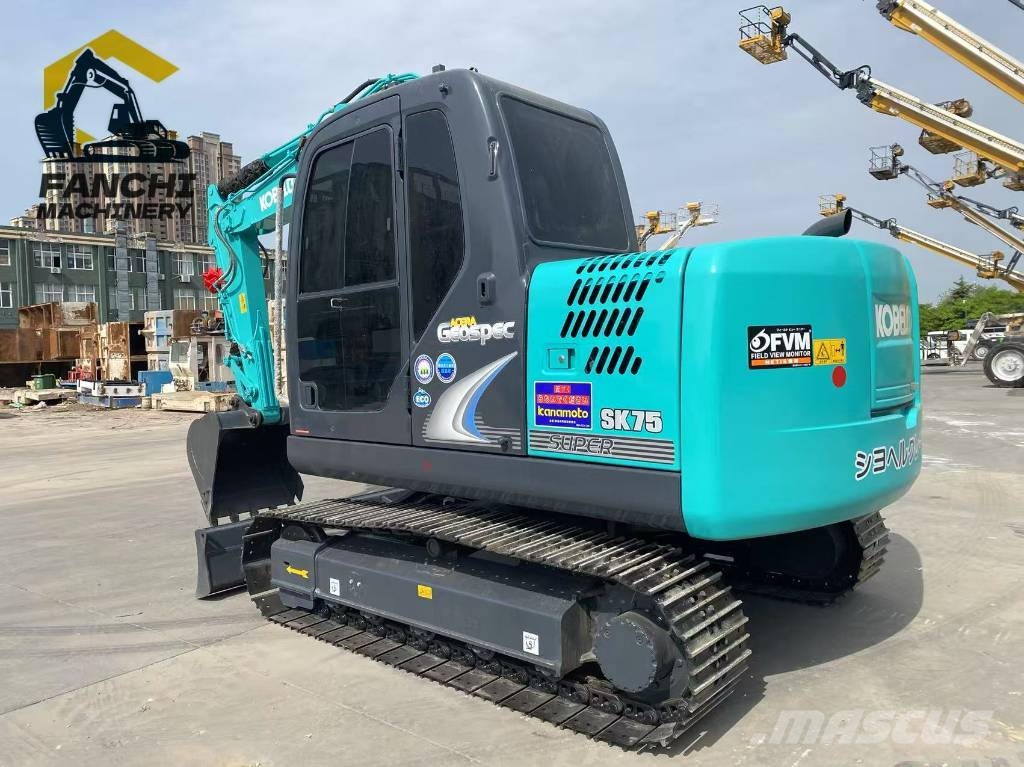 Kobelco SK 75 حفارات زحافة