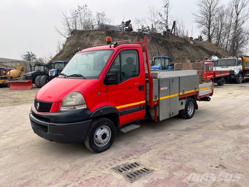 Renault Mascott 150.65 Camiones caja cerrada