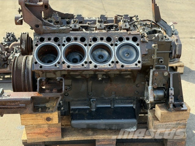 Doppstadt AK 530 MERCEDES BENZ OM 542 FIRE DEMAGED ENGINE Дробилки древесины