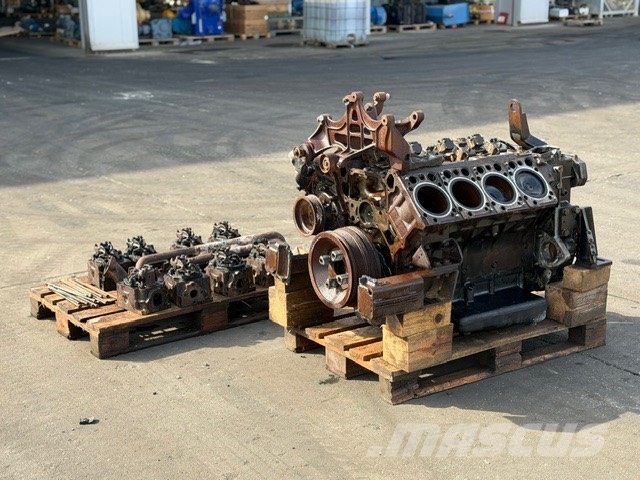 Doppstadt AK 530 MERCEDES BENZ OM 542 FIRE DEMAGED ENGINE Дробилки древесины