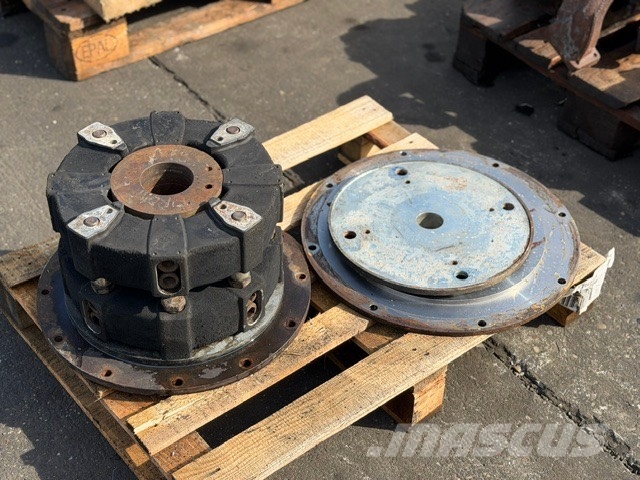 Doppstadt AK 530 MERCEDES BENZ OM 542 FIRE DEMAGED ENGINE Дробилки древесины