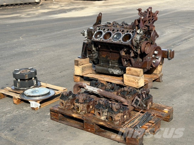 Doppstadt AK 530 MERCEDES BENZ OM 542 FIRE DEMAGED ENGINE Дробилки древесины