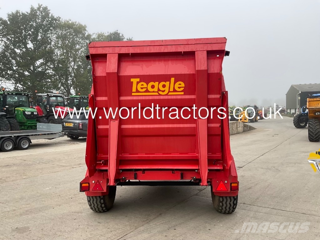 TEAGLE TOMAHAWK 8500SC Balenhakselaars, -snijders en -afwikkelaars