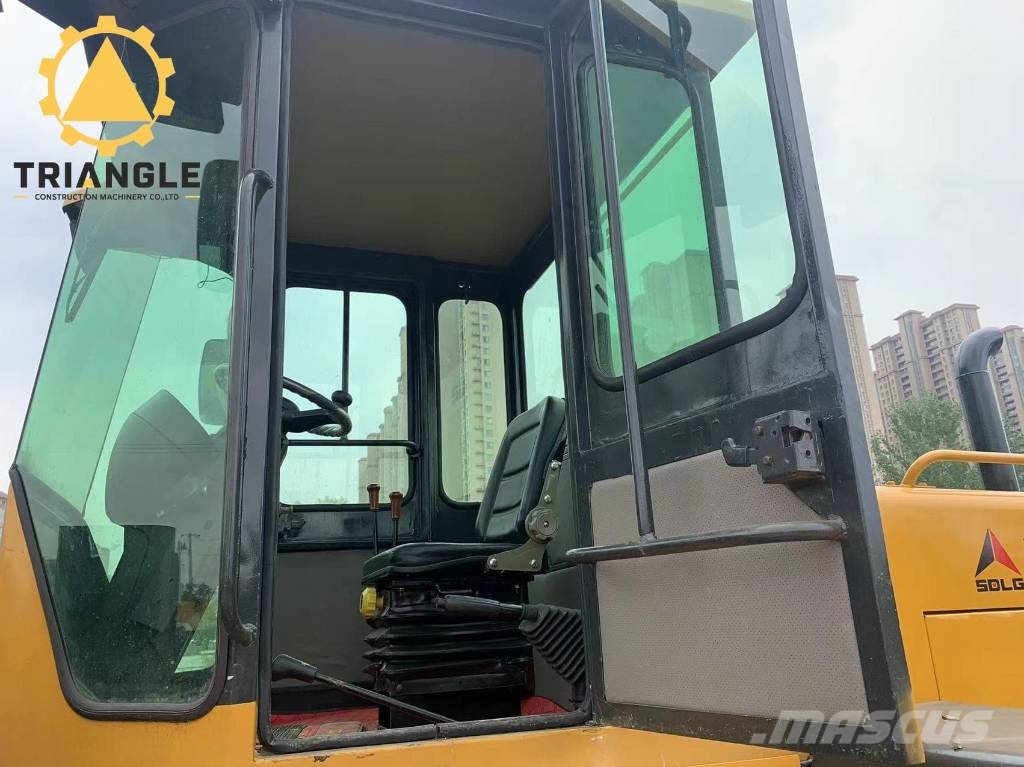SDLG LG 933 L Wheel loaders