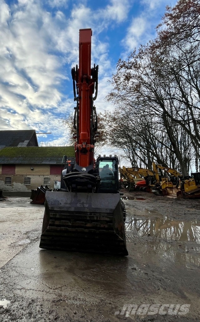 Hitachi ZX 225 US / ZX225Us gravemaskine Kāpurķēžu ekskavatori