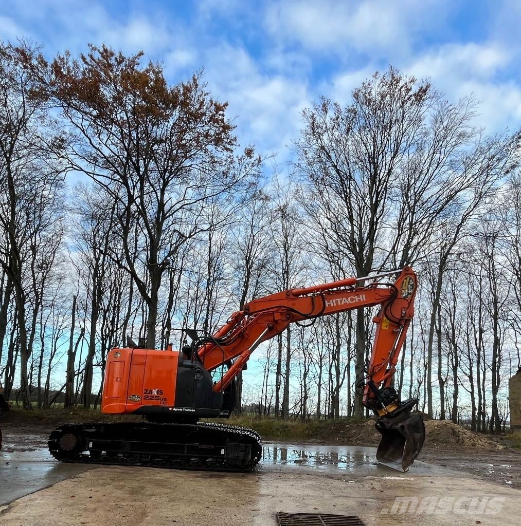 Hitachi ZX 225 US / ZX225Us gravemaskine Kāpurķēžu ekskavatori