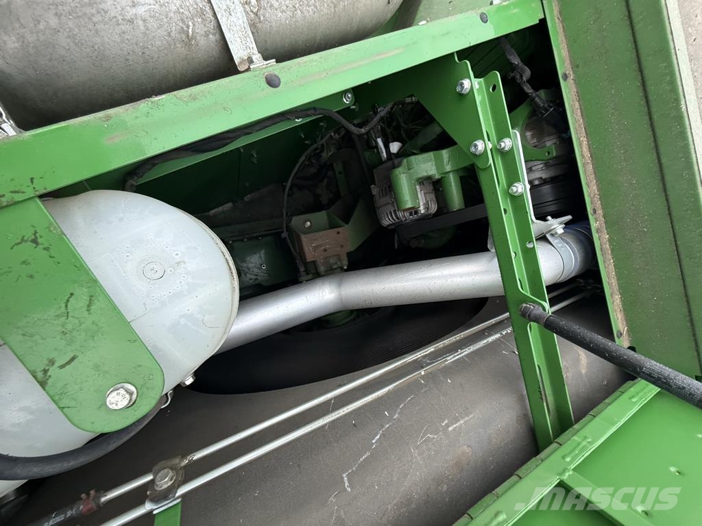 John Deere T560i HM Moissonneuse batteuse