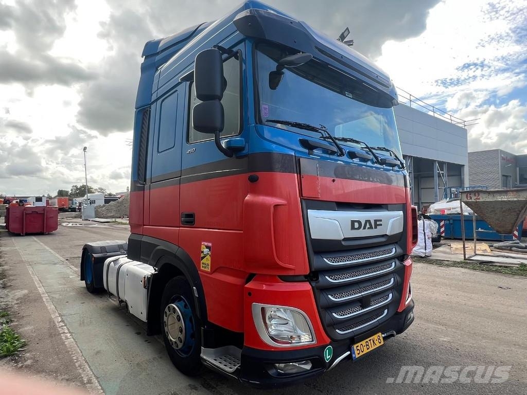 DAF XF 450 4X2 EURO 6 MEGA Trekkers