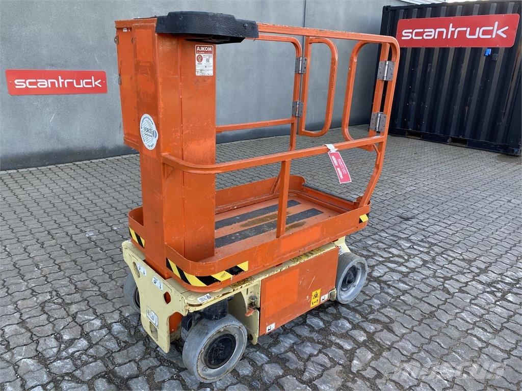 JLG 1230ES Saksilavat