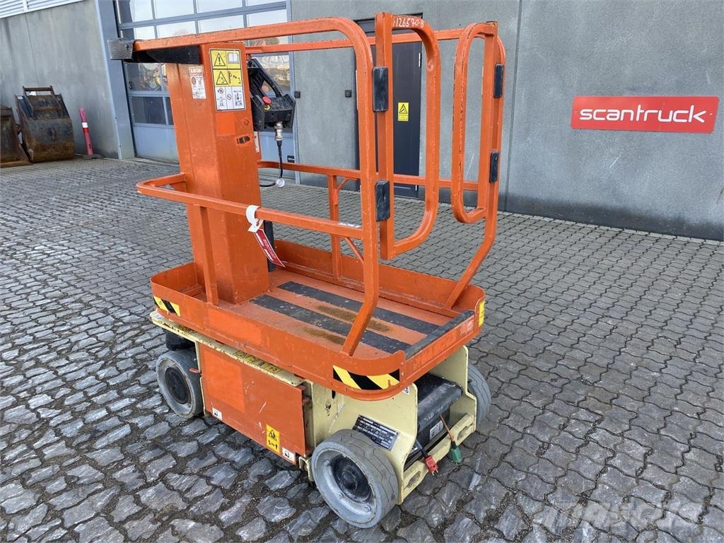 JLG 1230ES Saksilavat
