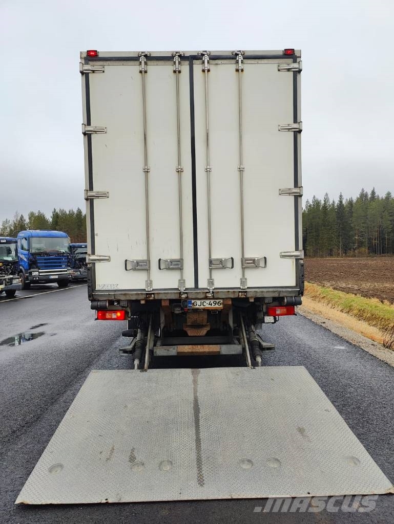Volvo FM 13 Camiones con caja de remolque