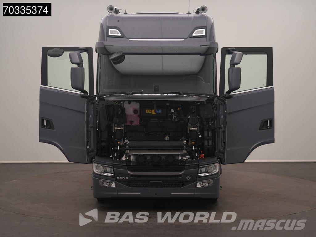 Scania S660 S 4X2 V8 Retarder Full-Air 2x Tanks Standklim Trekkers