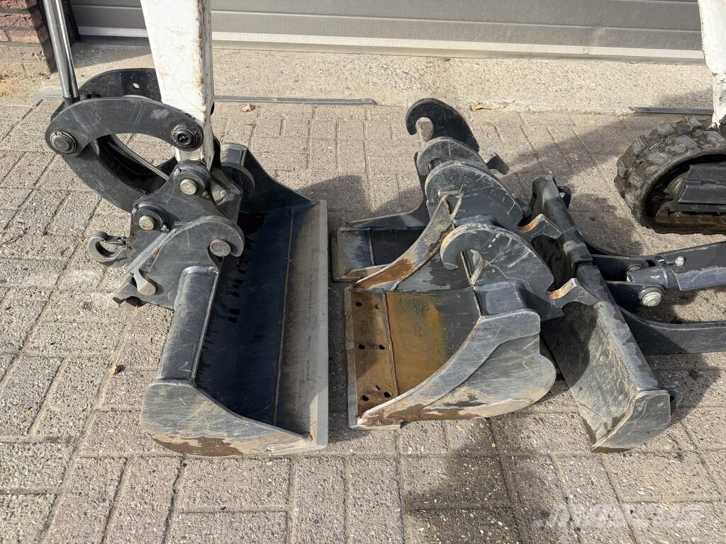 Bobcat E10 z minigraver 2024 158 uur HYDR wissel Minigraafmachines < 7t