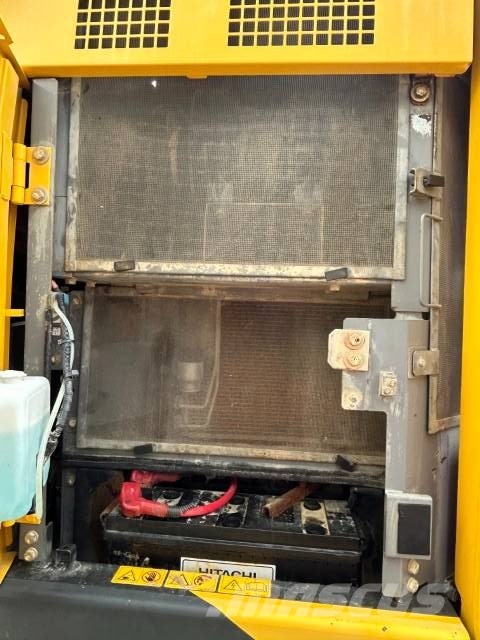 Hitachi ZX 225 US LC-5 B 履带挖掘机