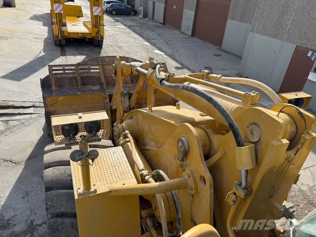 CAT 988 G Iekrāvēji uz riteņiem
