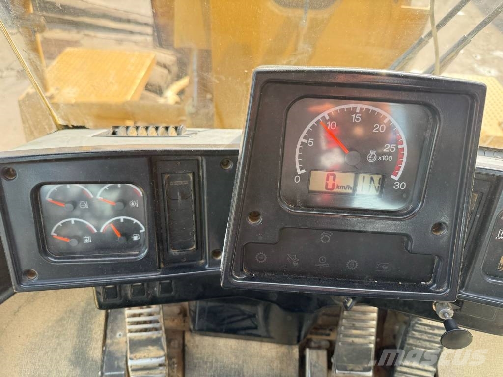 CAT 988 G Iekrāvēji uz riteņiem