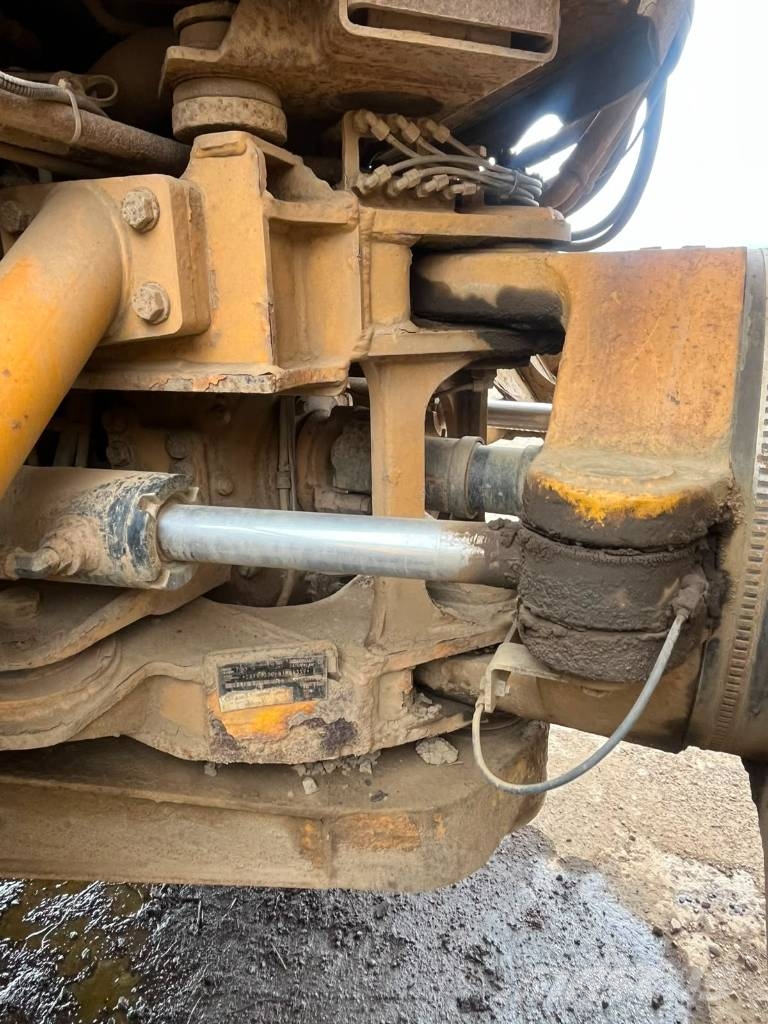 CAT 730 Zglobni demperji