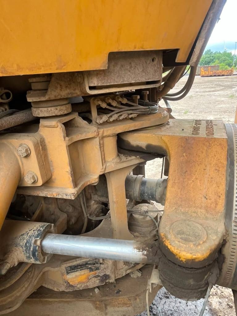 CAT 730 Zglobni demperji