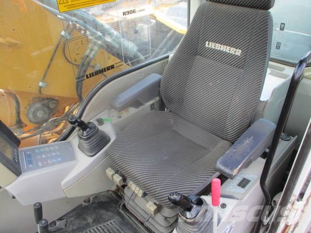 Liebherr R 906 LC Bagri goseničarji