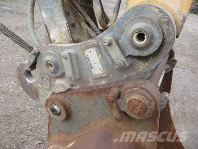 Liebherr R 906 LC Rupsgraafmachines
