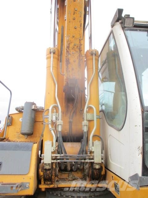 Liebherr R 906 LC Rupsgraafmachines