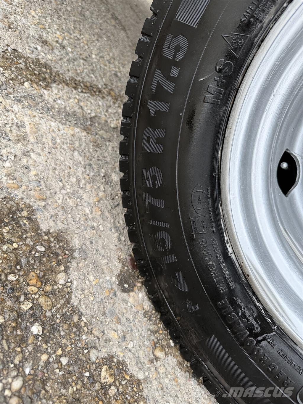 Iveco Iný model VIN 825 Platforme