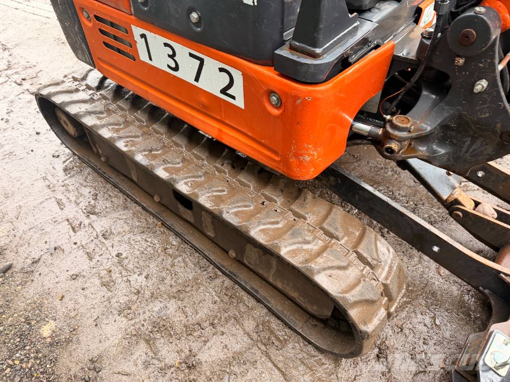 Hitachi ZX 19 U-6 Міні-екскаватори < 7т