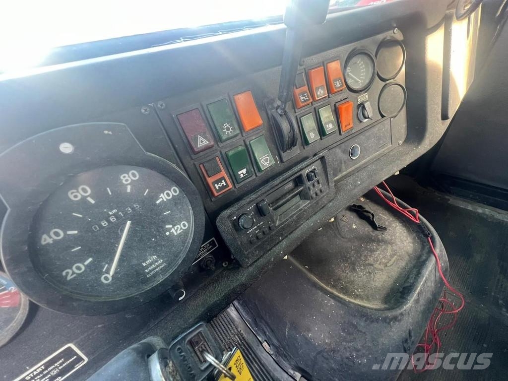 Volvo N10 6X4 Robson-Drive + TANK 14.000 LITER Citi