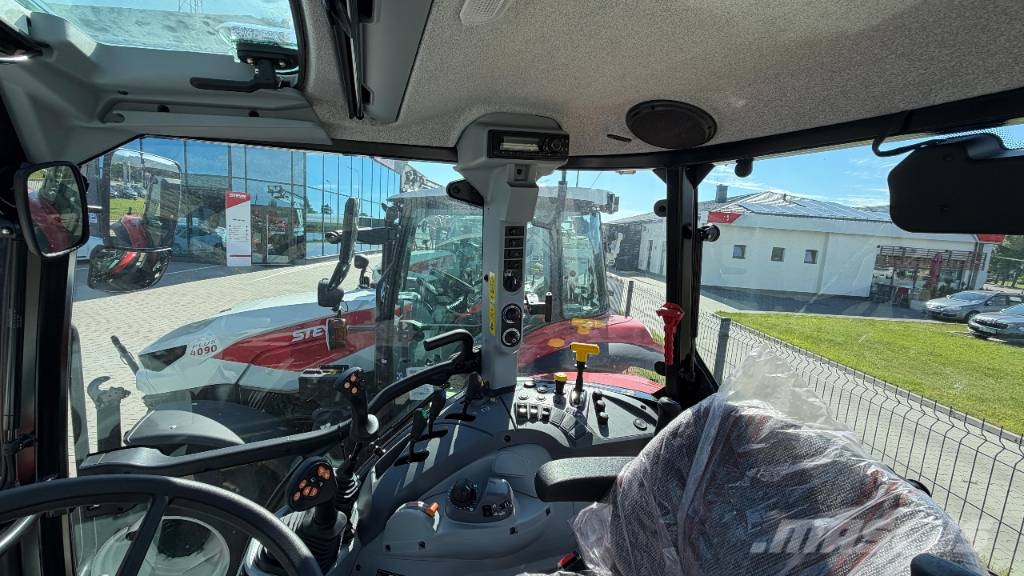 Steyr 4090 PLUS HILO الجرارات