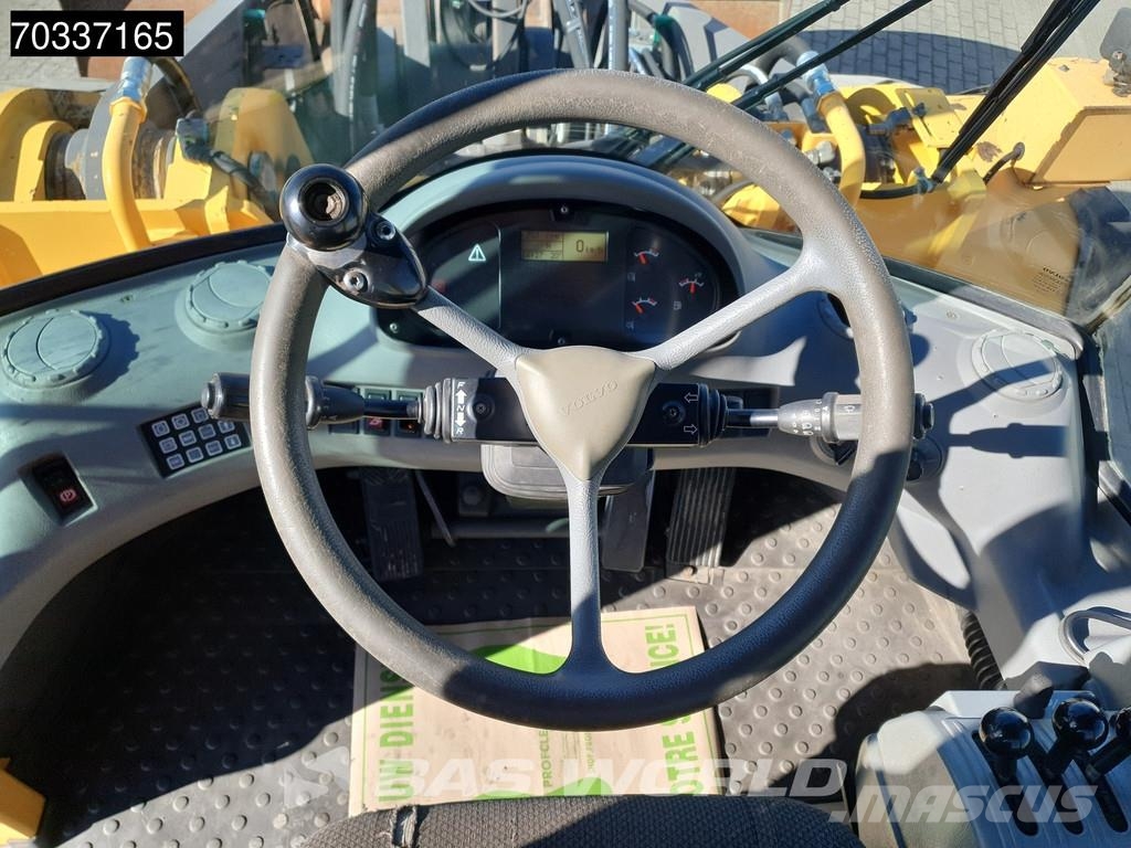 Volvo L220 E QUICK COUPLER Kolesni nakladalci