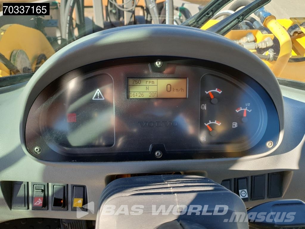 Volvo L220 E QUICK COUPLER Kolesni nakladalci