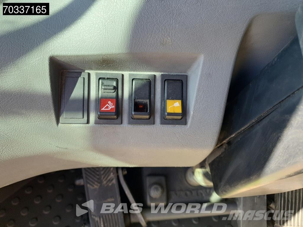 Volvo L220 E QUICK COUPLER Kolesni nakladalci