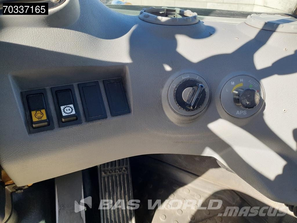 Volvo L220 E QUICK COUPLER Kolesni nakladalci