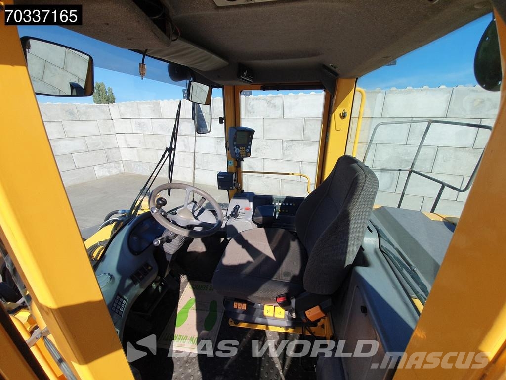 Volvo L220 E QUICK COUPLER Kolesni nakladalci